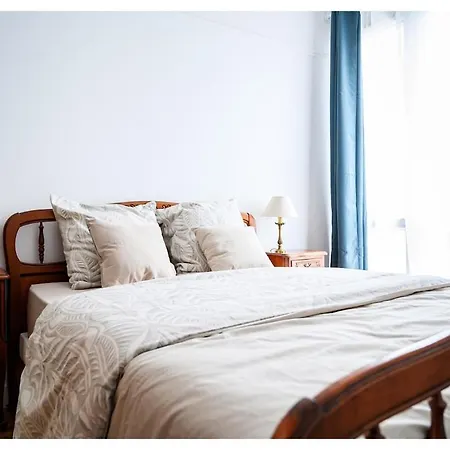 Apartment Classic Retro Vibe 15 Min From Paris *