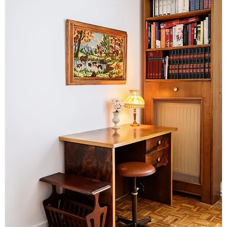 Classic Retro Vibe 15 Min From Paris Apartment *