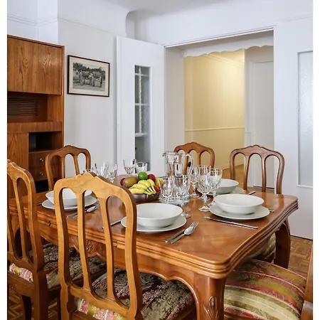 Apartment Classic Retro Vibe 15 Min From Paris Choisy-le-Roi