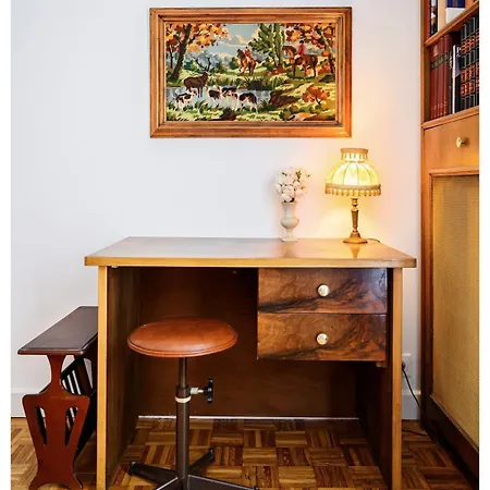 Classic Retro Vibe 15 Min From Paris Apartment